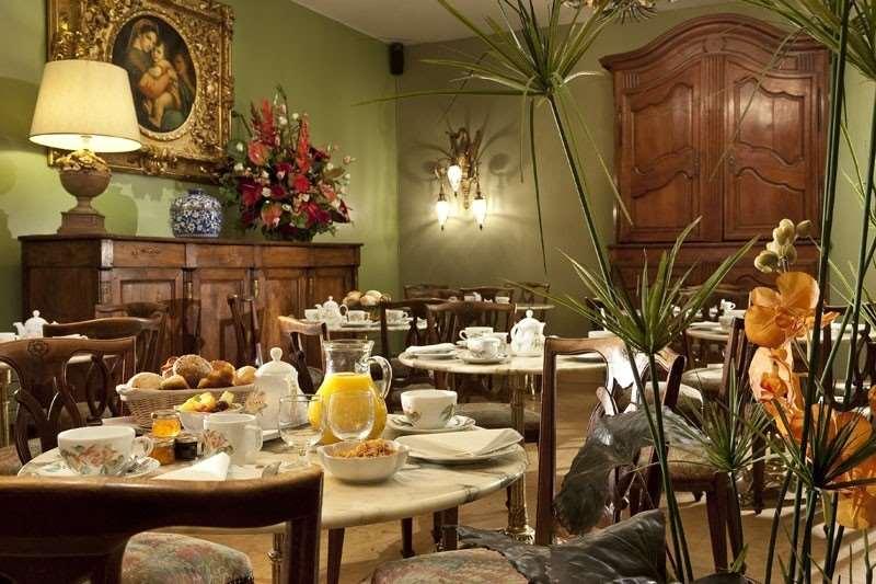 Cecilia Arc De Triomphe Hotel Paris Restoran gambar