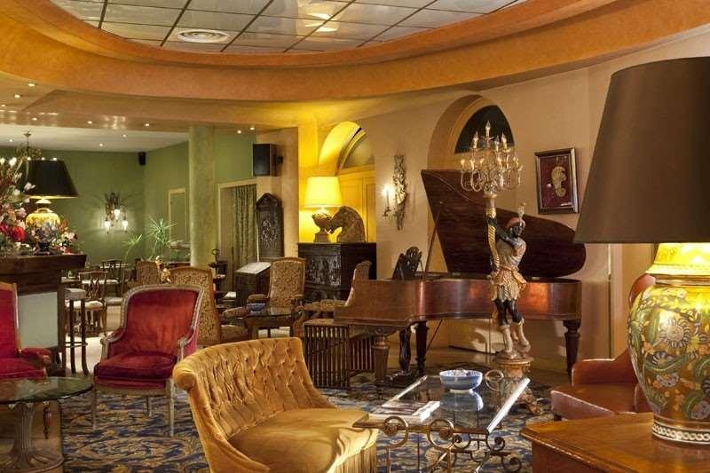 Cecilia Arc De Triomphe Hotel Paris Dalaman gambar